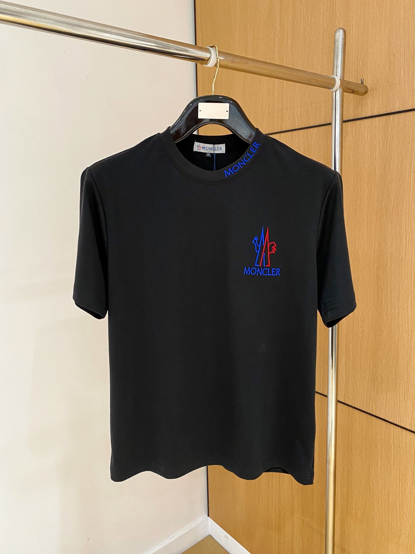 short sleeves